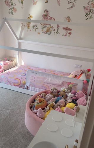 Toddler floor bed with - floor,