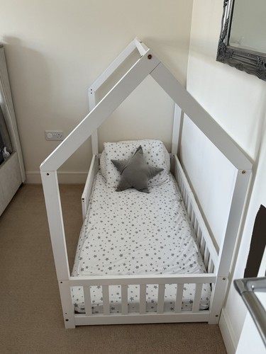White toddler floor - white,
